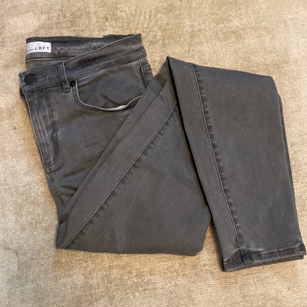 LOFT | gray denim legging | size 6 or 28